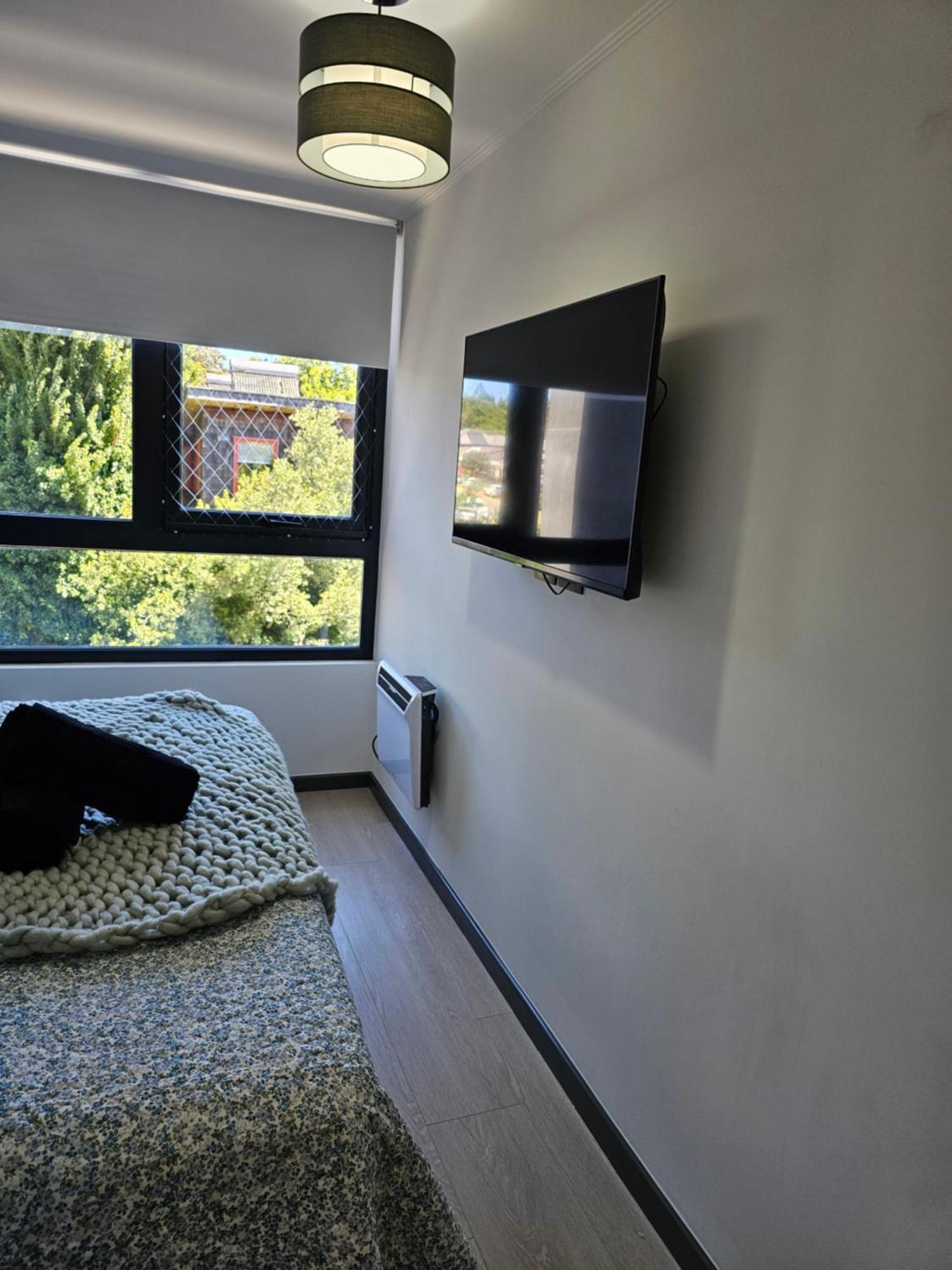 2d And 2 Baths, 4 P, Temperate Pool Apartment